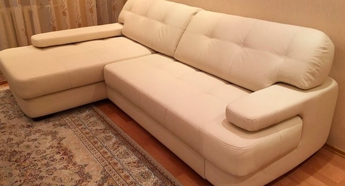Обивка углового дивана.  Краснокамск